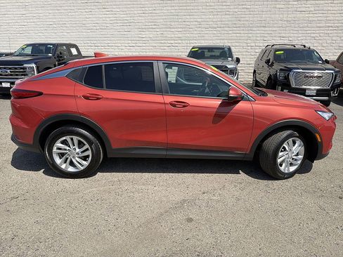 Used 2024 Buick Envista Preferred w/ Convenience I Package FWD image 4