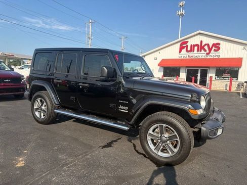 Used 2018 Jeep Wrangler Unlimited Sahara AWD/4WD image 1