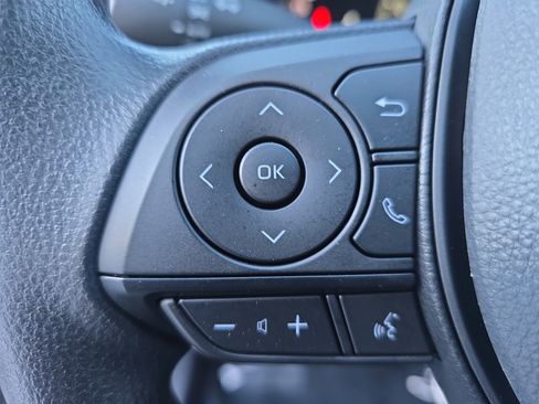 Used 2025 Toyota RAV4 XLE w/ Convenience Package image 17