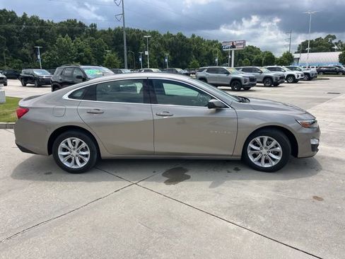 Used 2025 Chevrolet Malibu LT FWD image 9