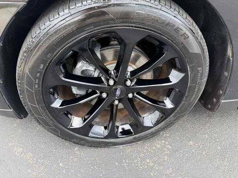 Used 2015 Ford Taurus SEL w/ Equipment Group 201A AWD/4WD image 8