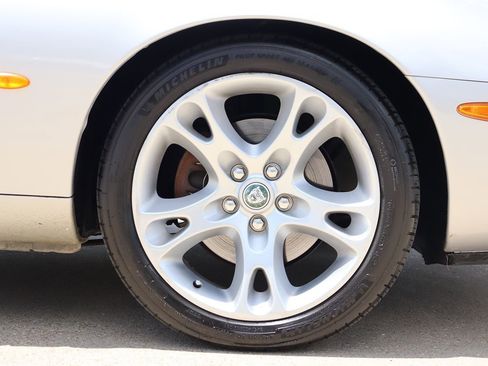 Used 2004 Jaguar XK8 Convertible image 48