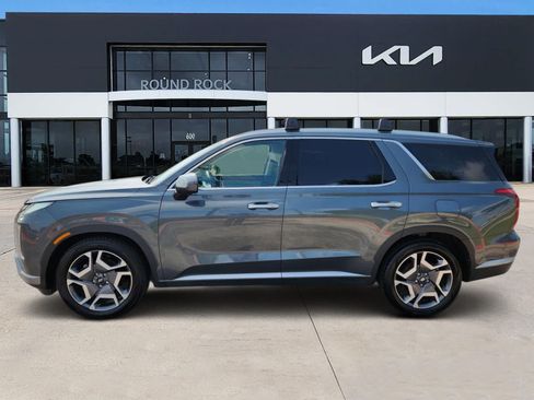 Used 2024 Hyundai Palisade SEL w/ Premium Package FWD image 4