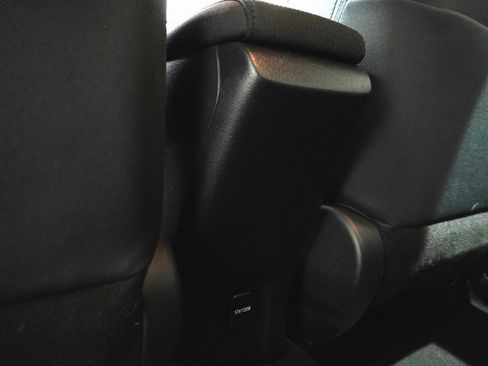 Used 2017 Toyota Prius Four image 12