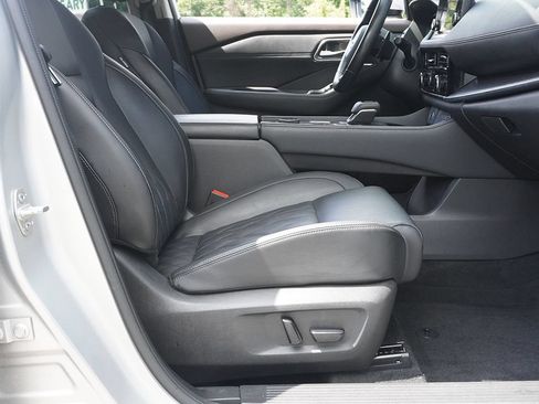 Used 2023 Nissan Rogue Platinum w/ Platinum Premium Package AWD/4WD image 33