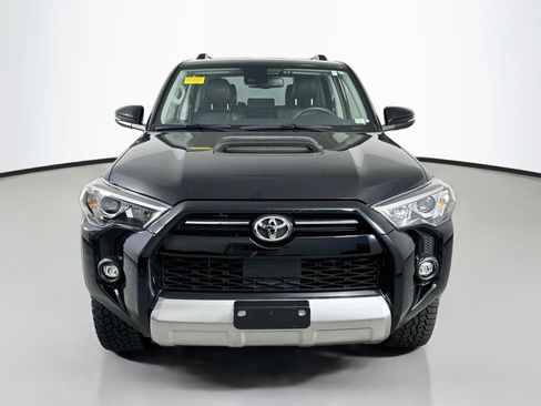 Used 2023 Toyota 4Runner TRD Off-Road Premium w/ Moonroof Package AWD/4WD image 2