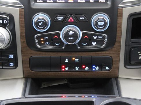 Used 2013 RAM 1500 Laramie w/ Convenience Group image 29