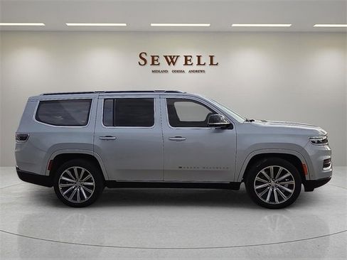 Used 2023 Jeep Grand Wagoneer Series II w/ Premium Group II image 5