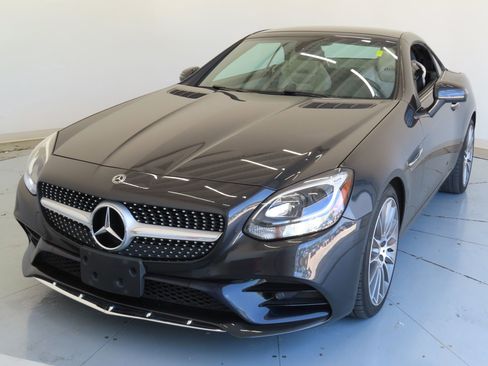 Used 2020 Mercedes-Benz SLC 300 w/ Premium Package image 8