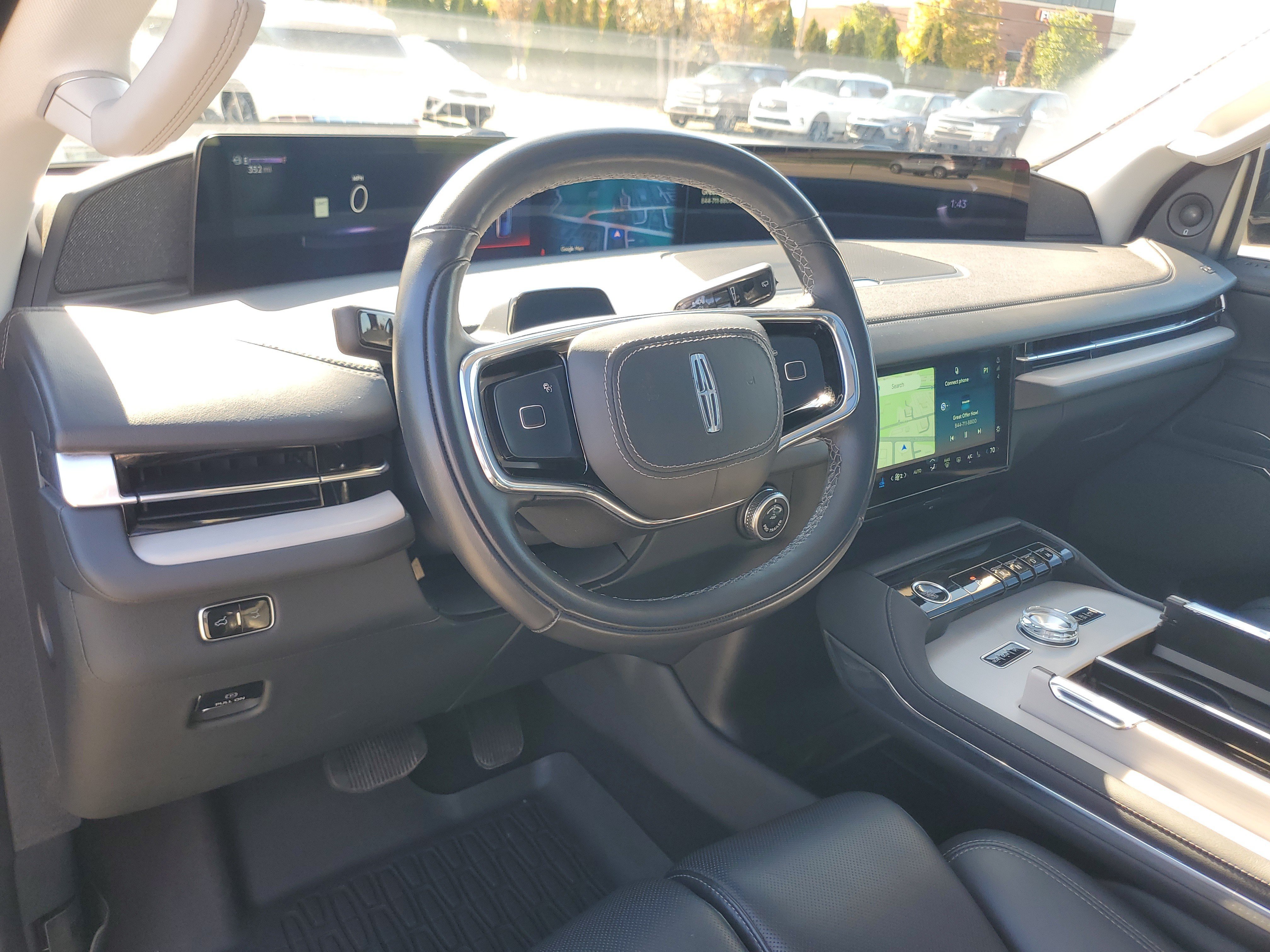 Used 2025 Lincoln Navigator L Reserve AWD/4WD image 13