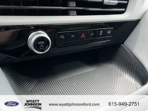 New 2026 Ford Explorer Active RWD image 30