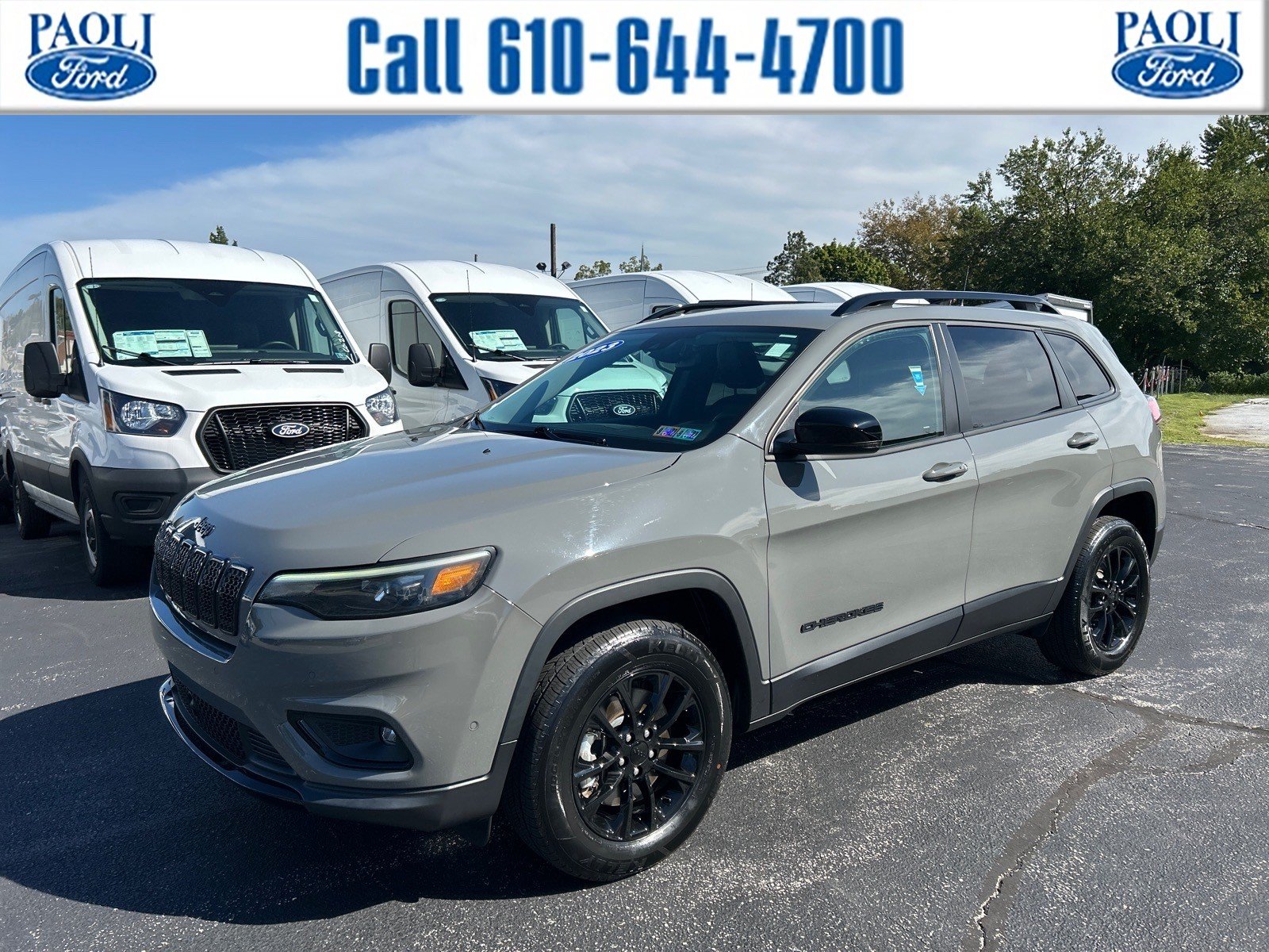 Used 2023 Jeep Cherokee Altitude Lux w/ Mopar Interior Package AWD/4WD image 1