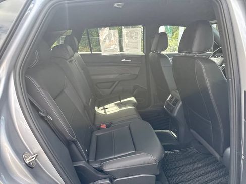 Used 2023 Volkswagen Atlas Cross Sport SE AWD/4WD image 10