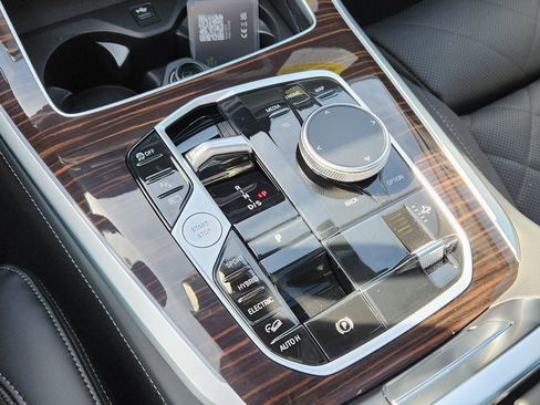New 2026 BMW X5 xDrive50e AWD/4WD image 18