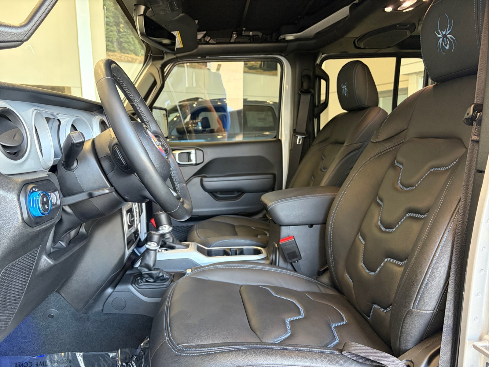 Used 2022 Jeep Gladiator Sport AWD/4WD image 12