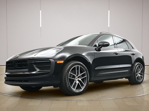 New 2026 Porsche Macan AWD/4WD image 28
