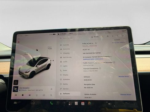 Used 2022 Tesla Model Y Performance AWD/4WD image 24