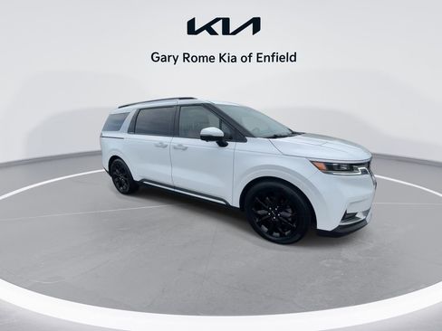 Used 2024 Kia Carnival SX Prestige image 2