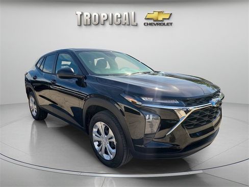 New 2026 Chevrolet Trax LS image 7