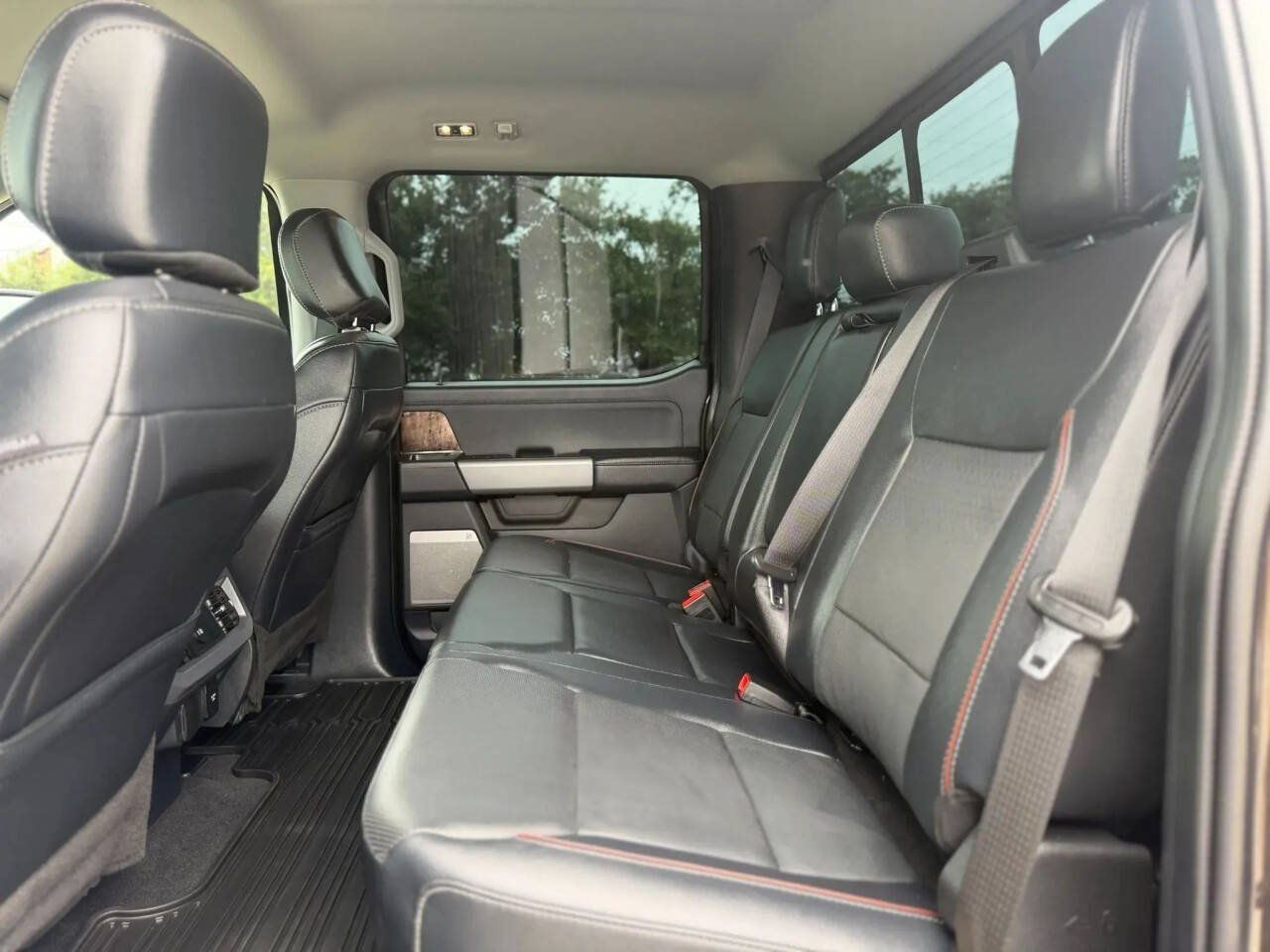 Used 2024 Ford F250 Lariat w/ Lariat Ultimate Package AWD/4WD image 16