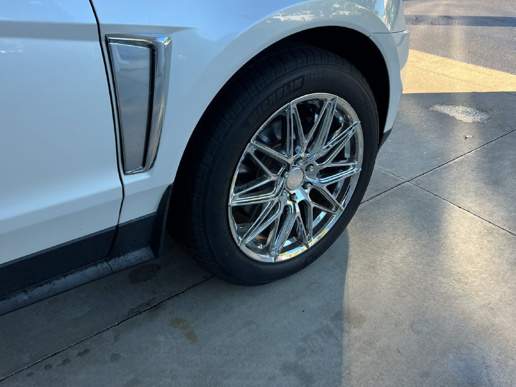 Used 2015 Cadillac SRX Performance w/ Driver Awareness Package AWD/4WD image 16
