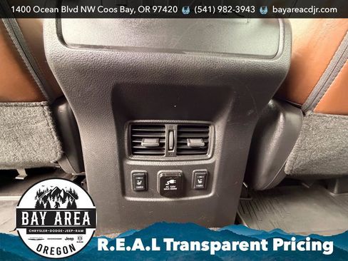 Used 2017 Nissan Titan Platinum Reserve AWD/4WD image 16