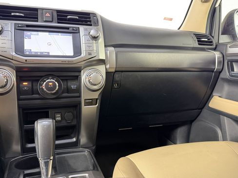 Used 2016 Toyota 4Runner SR5 Premium RWD image 28