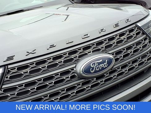 Used 2023 Ford Explorer XLT w/ Equipment Group 202A AWD/4WD image 12