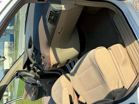 Used 2009 Nissan Quest S w/ Drivers Pkg image 27