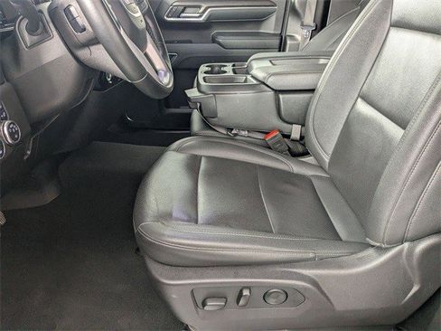 Used 2024 GMC Sierra 1500 SLT image 12