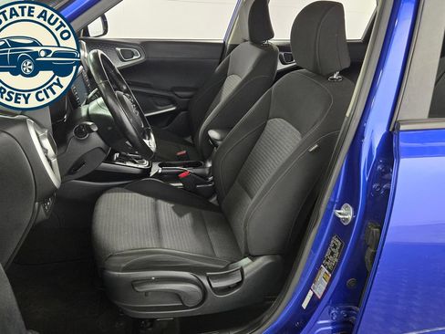 Used 2020 Kia Soul GT-Line FWD image 24