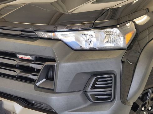 Used 2023 Chevrolet Colorado Trail Boss AWD/4WD image 9