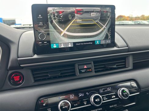 New 2025 Honda Pilot Touring image 16