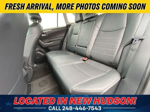 Used 2020 Toyota RAV4 XLE Premium image 25