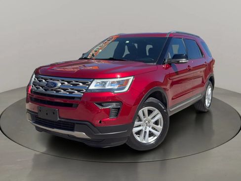 Used 2018 Ford Explorer XLT w/ Equipment Group 201A AWD/4WD image 1