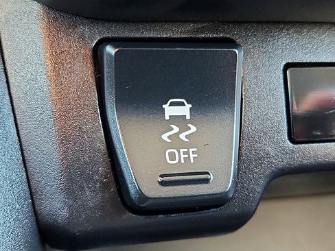 Used 2023 Toyota RAV4 LE image 25