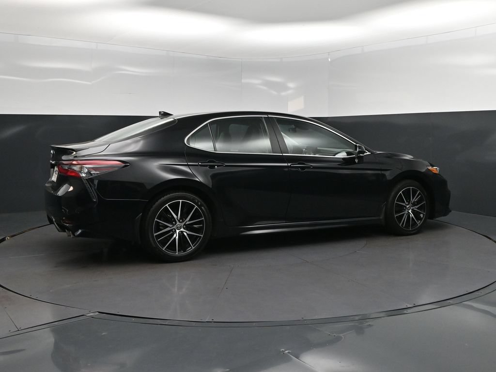 Used 2023 Toyota Camry SE FWD image 8