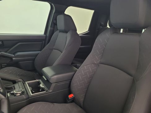 Certified 2026 Toyota Tacoma SR5 AWD/4WD image 24
