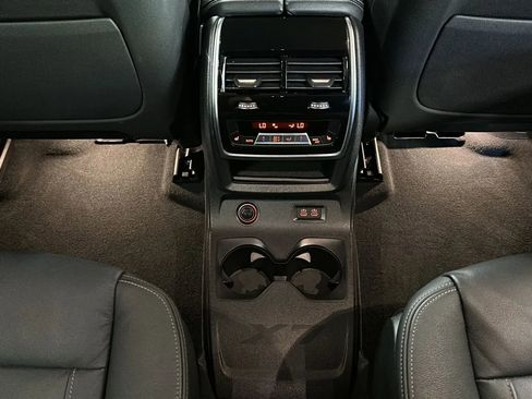 Used 2019 BMW X7 xDrive50i w/ Premium Package image 28