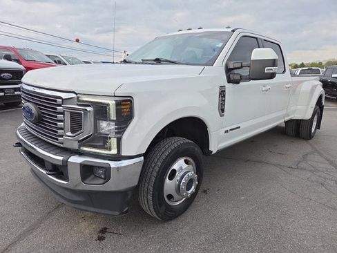 Used 2020 Ford F350 Lariat w/ Lariat Ultimate Package AWD/4WD image 2