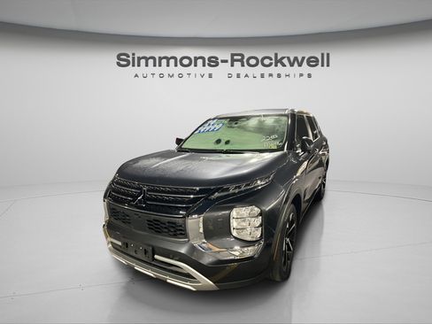 Used 2024 Mitsubishi Outlander SE image 18