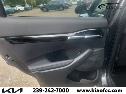 Used 2024 Kia Seltos S AWD/4WD image 12