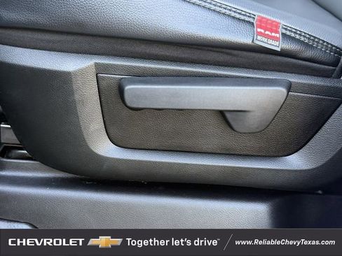 Used 2024 RAM 2500 Tradesman w/ Chrome Appearance Group image 32