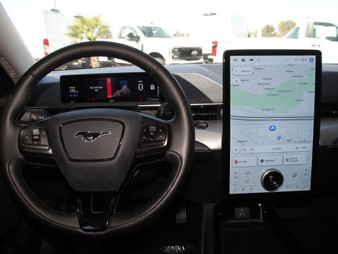 Certified 2022 Ford Mustang Mach-E Select w/ Comfort/Technology Package AWD/4WD image 17