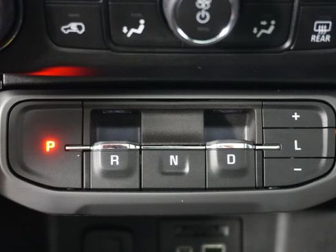 Used 2023 GMC Acadia AT4 w/ Technology Package AWD/4WD image 17