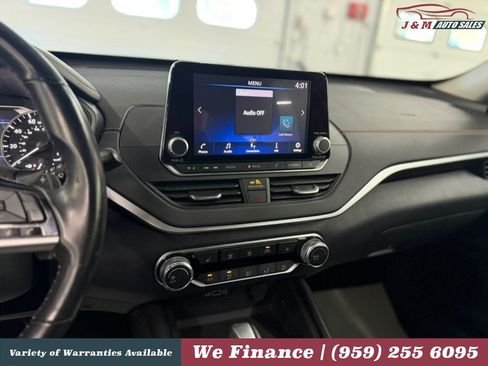 Used 2021 Nissan Altima 2.5 SR w/ SR Premium Package AWD/4WD image 18
