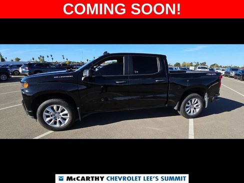 Used 2022 Chevrolet Silverado 1500 Custom image 2