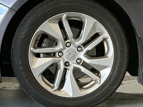 Used 2018 Honda Accord LX image 8
