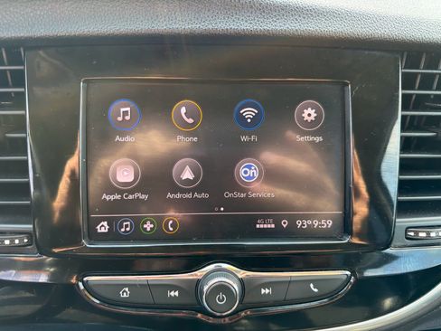 Used 2021 Buick Encore Preferred AWD/4WD image 17