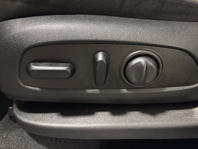 Used 2024 Chevrolet Equinox LT FWD image 13